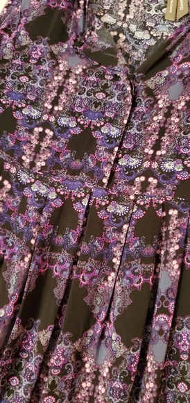 Beautiful Printed Fashion Tank - Picture 2 of 2